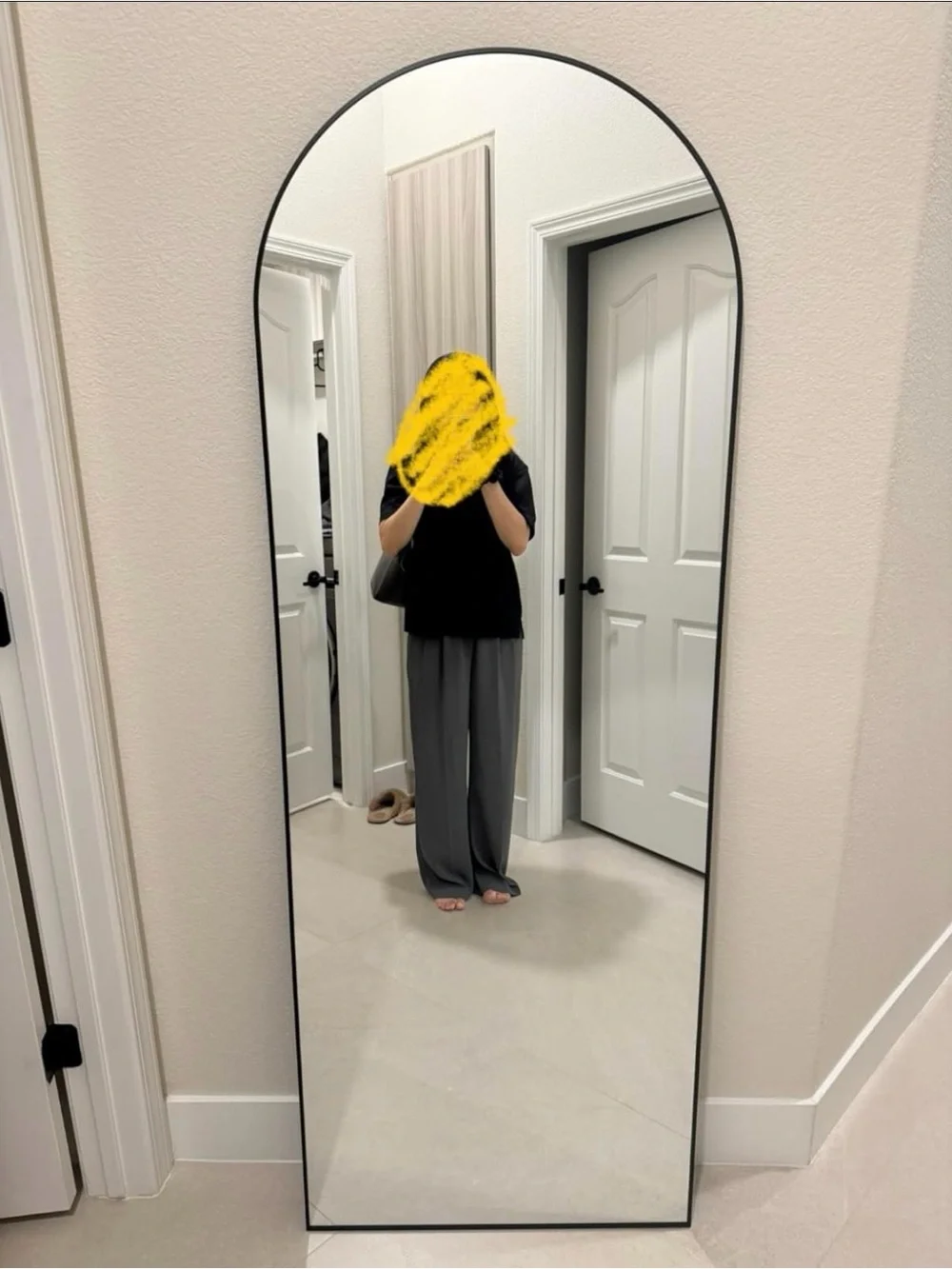 Arched Full-Length Wall Leaning Mirror in Black